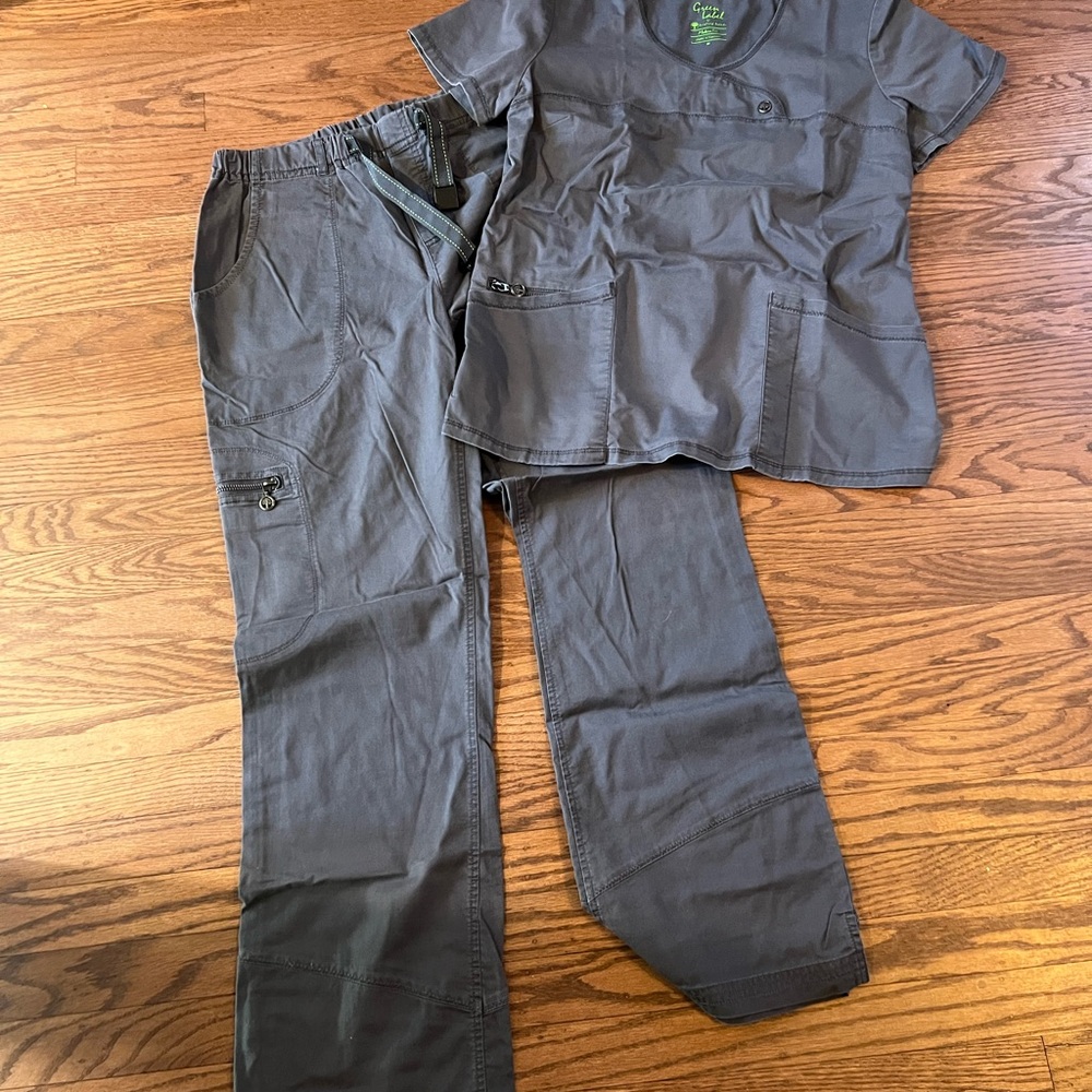 Women’s Green Label Scrubs
